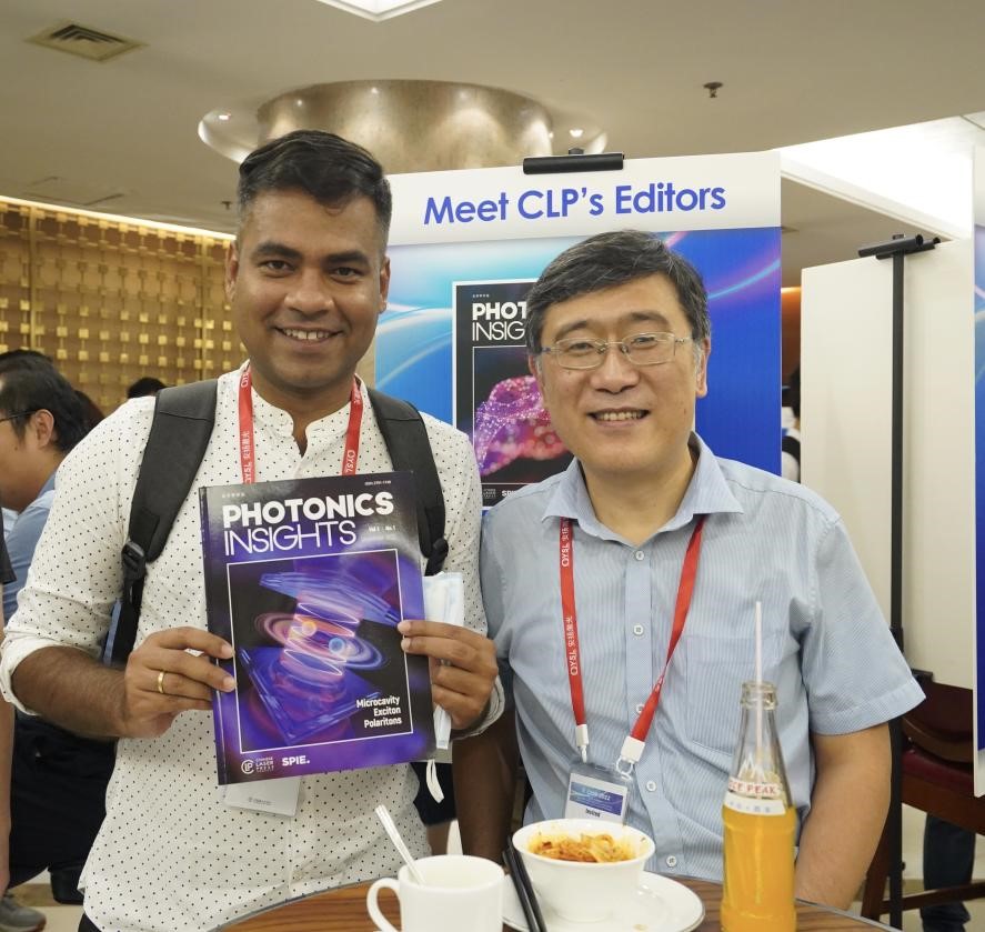 我院副研究员Sanjib Ghosh应邀在《Photonics Insights》期刊创刊号上报道室温光量子流体的理论与实验发展